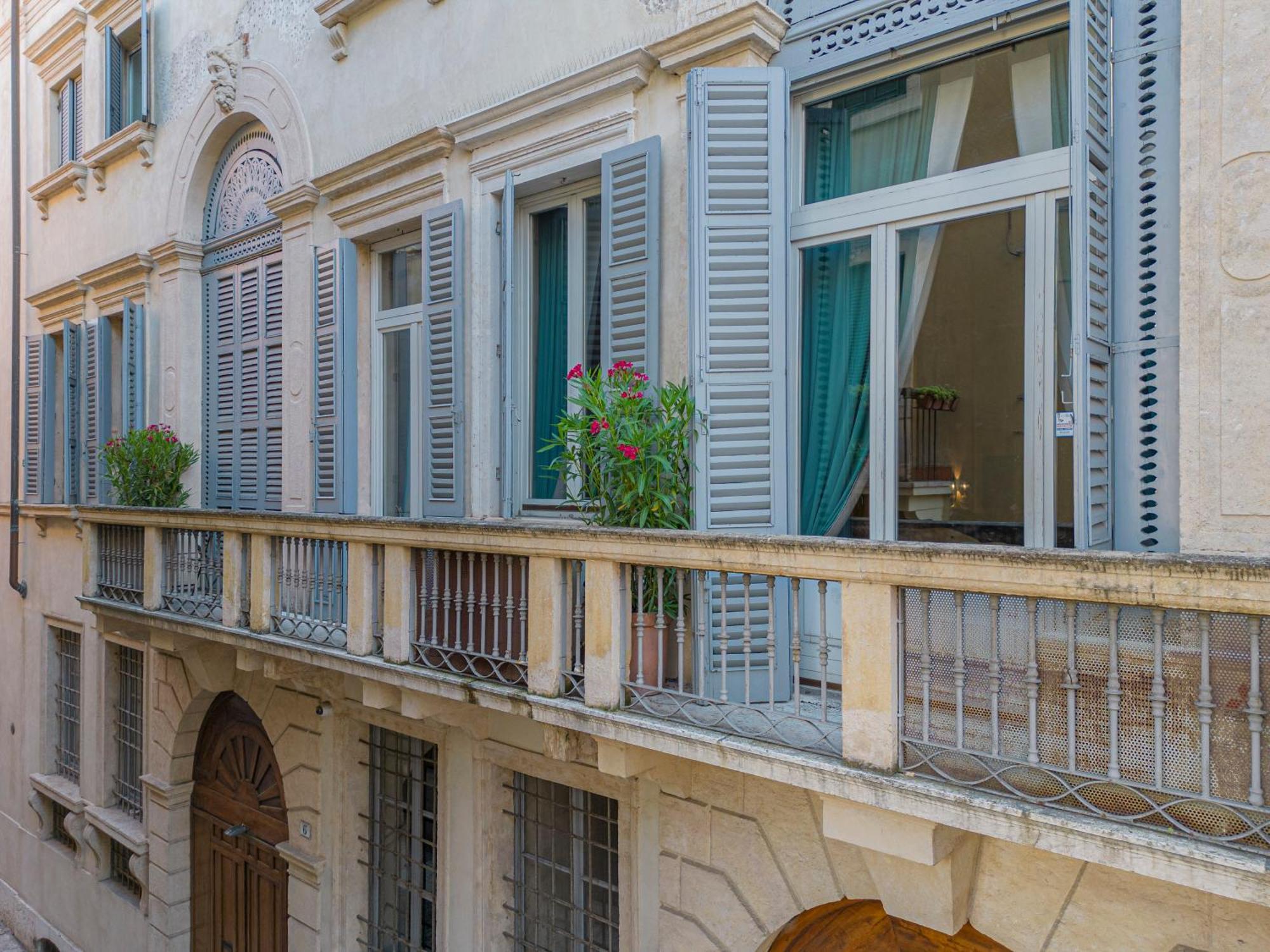 Corte Realdi - Palazzo Camozzini 베로나 외부 사진